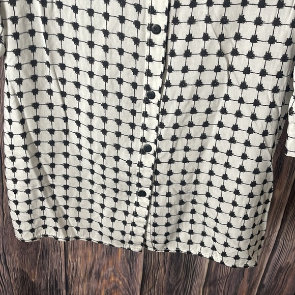 Alythea 3/4 Blouse - Picture 2 of 8